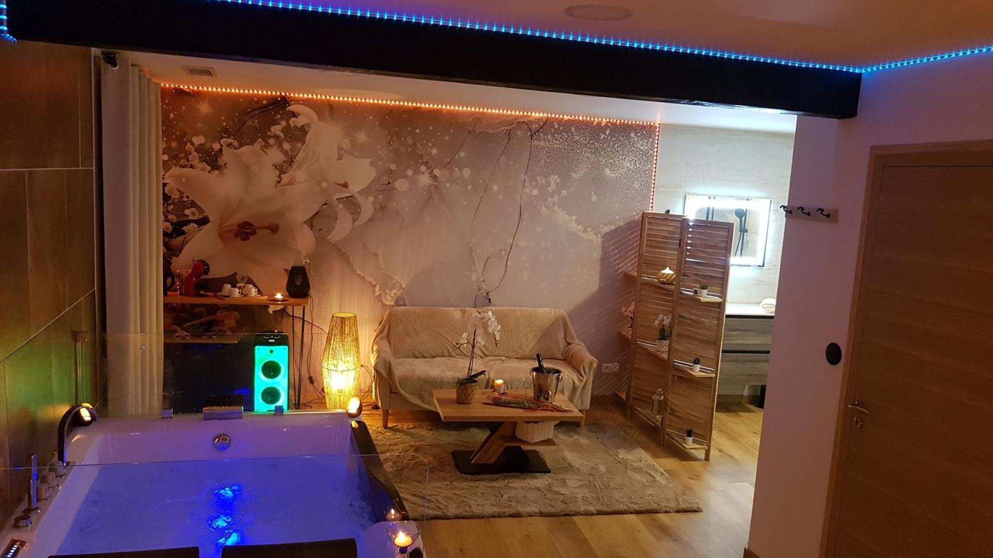 Love Room Jaccuzi Puisserguier Exterior photo